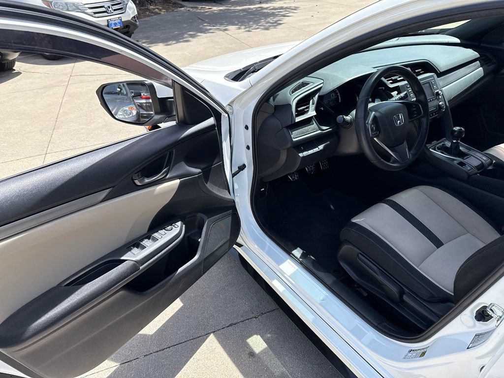 Used 2017 Honda Civic Sport image 12