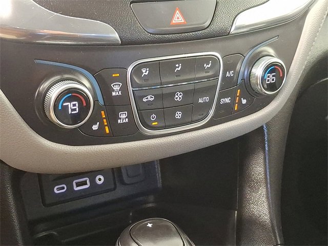Used 2019 Chevrolet Equinox Premier image 18