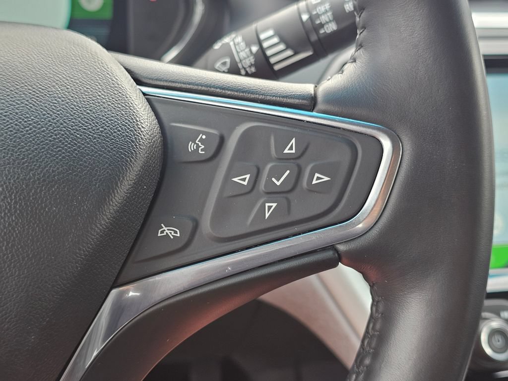 Used 2020 Chevrolet Bolt Premier w/ Infotainment Package FWD image 27