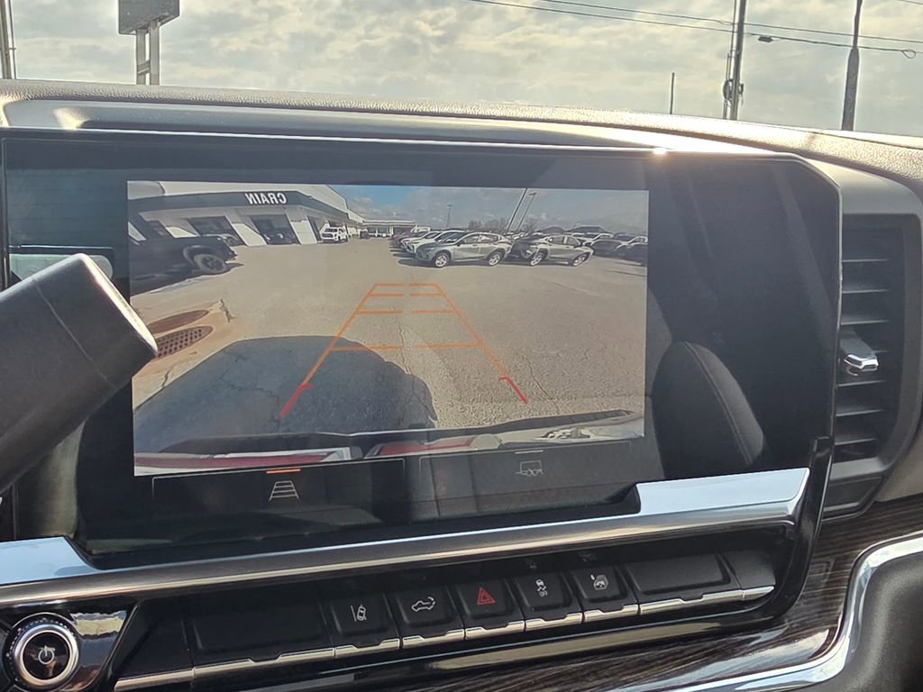 Used 2024 GMC Sierra 3500 SLE w/ SLE Value Package image 17