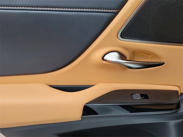 New 2025 Lexus ES 350 Ultra Luxury image 12