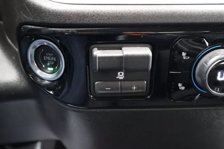 Used 2026 Chevrolet Silverado 1500 LT AWD/4WD image 34