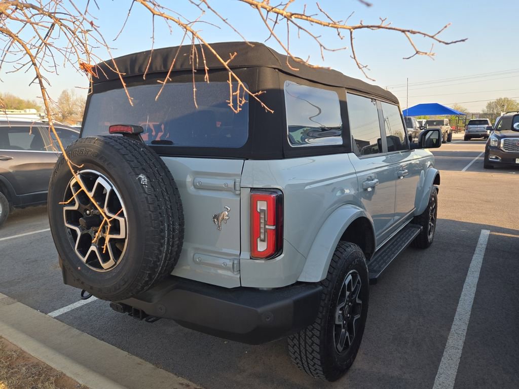 Used 2022 Ford Bronco Outer Banks image 3