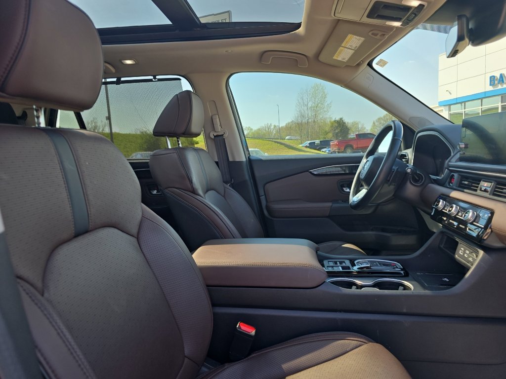 Used 2025 Honda Pilot Elite image 15