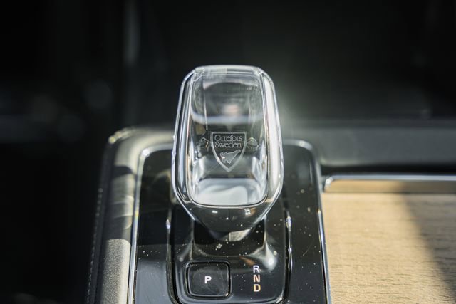 Used 2025 Volvo XC90 B6 Plus image 24
