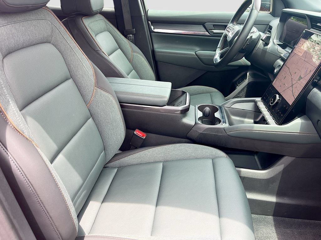 Used 2026 GMC Terrain AT4 w/ Convenience Package III AWD/4WD image 28