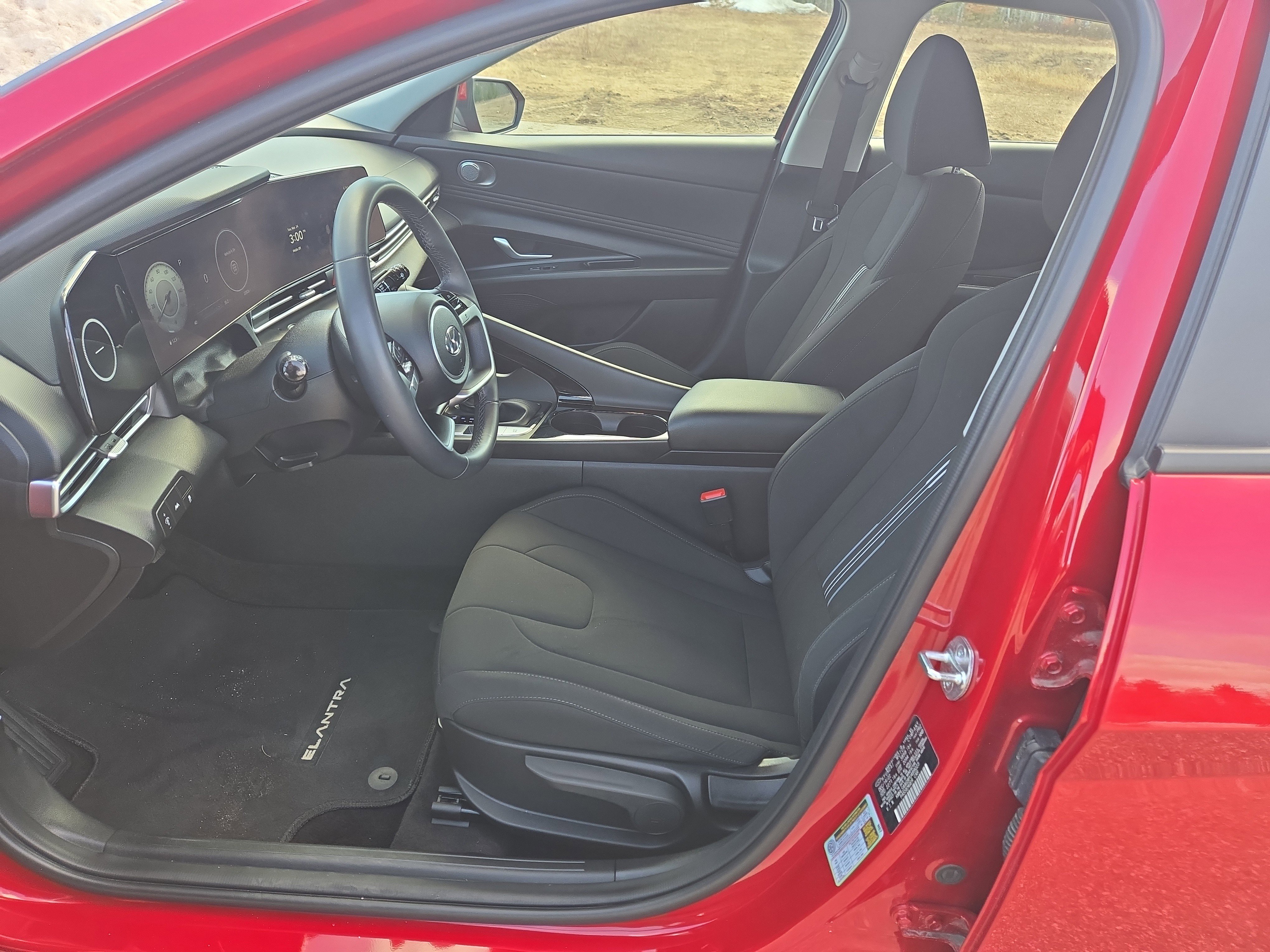 Used 2023 Hyundai Elantra SEL w/ Convenience Package image 14