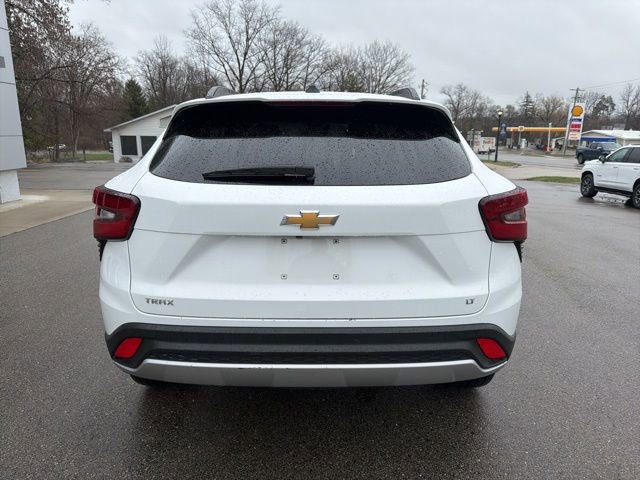 Certified 2025 Chevrolet Trax LT FWD image 4