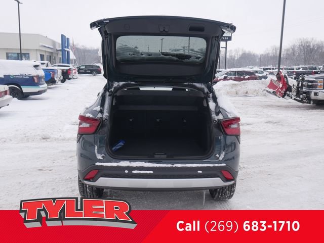 New 2026 Chevrolet Trax LT w/ Driver Confidence Package FWD image 17