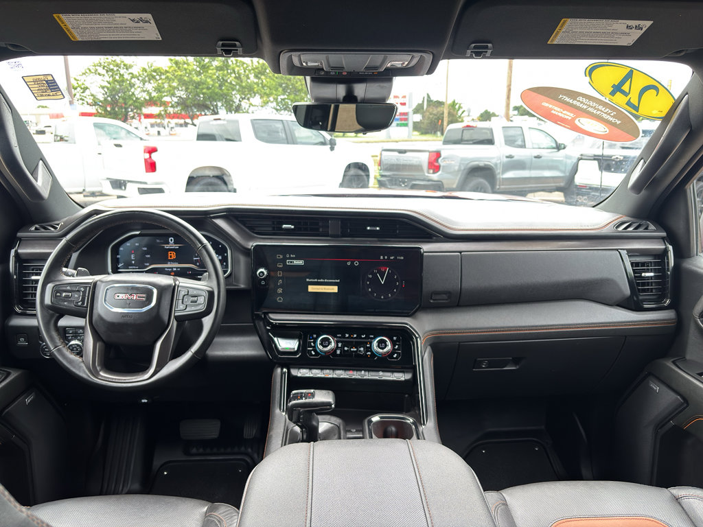 Used 2024 GMC Sierra 1500 AT4 w/ Technology Package AWD/4WD image 10