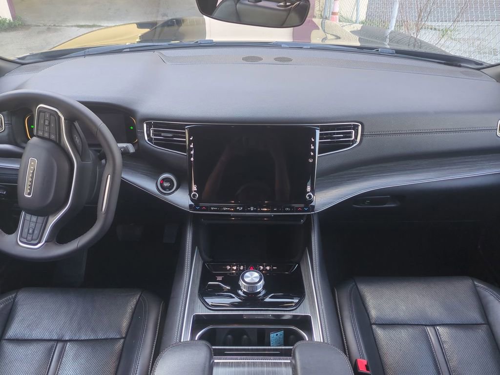 Used 2024 Jeep Wagoneer Series II image 19