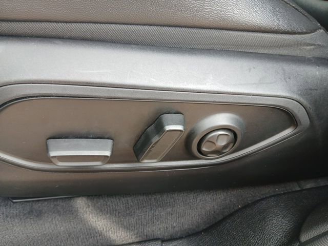 Used 2023 Jeep Grand Cherokee Limited w/ Black Appearance Package AWD/4WD image 12