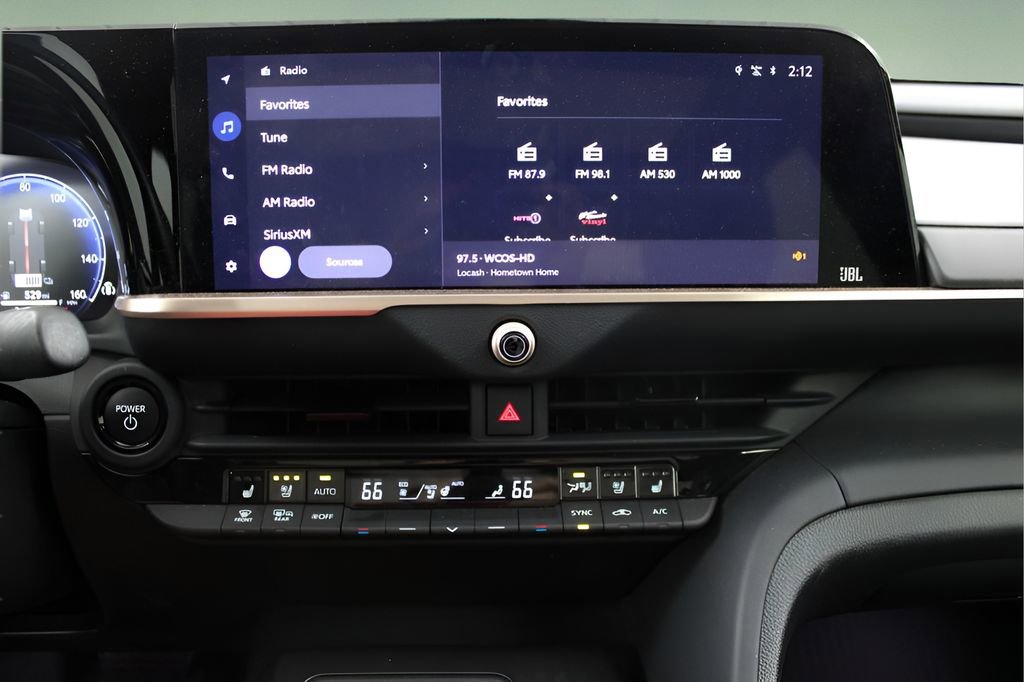 Used 2023 Toyota Crown Limited image 33