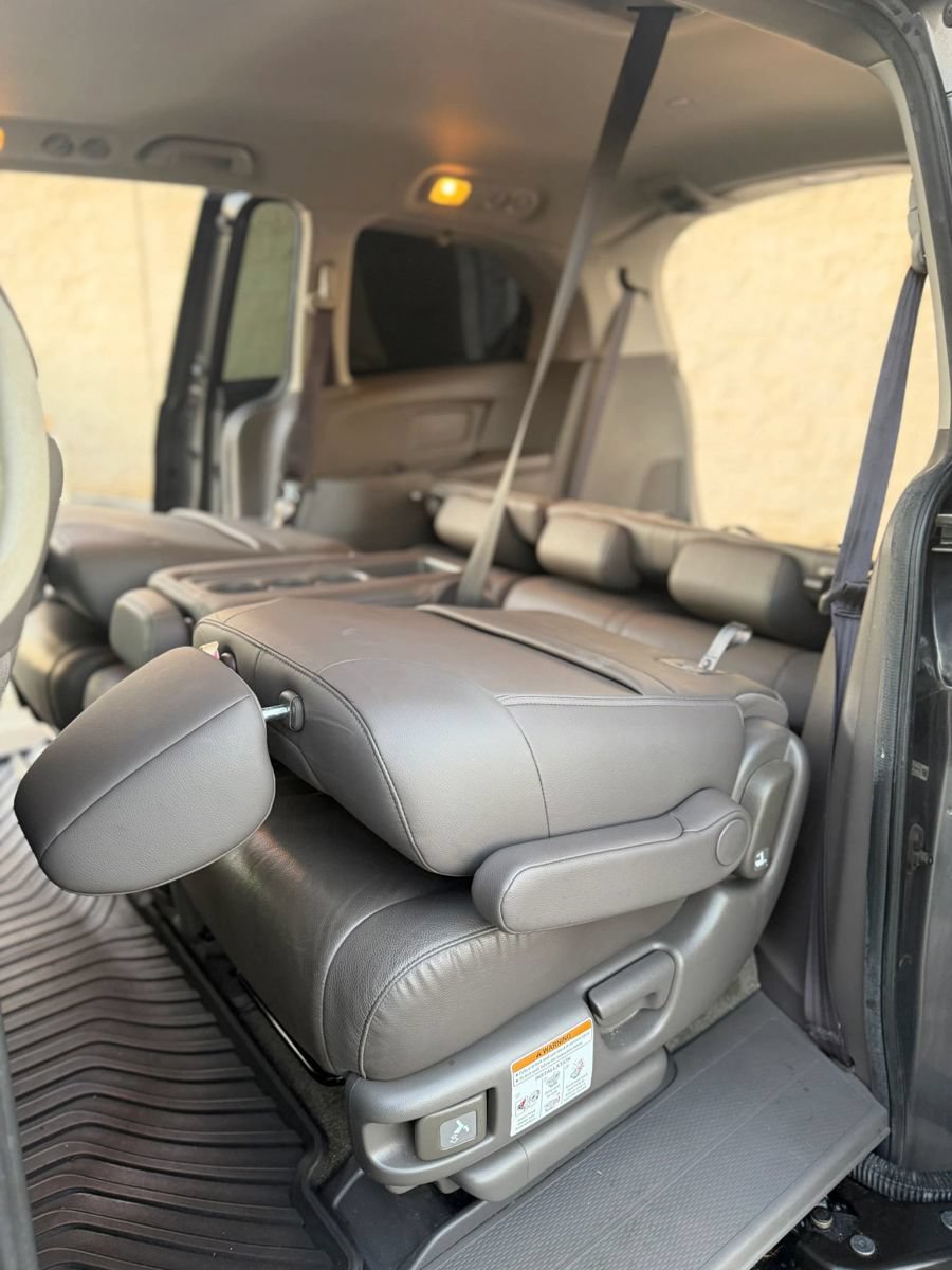 Used 2014 Honda Odyssey EX-L image 22