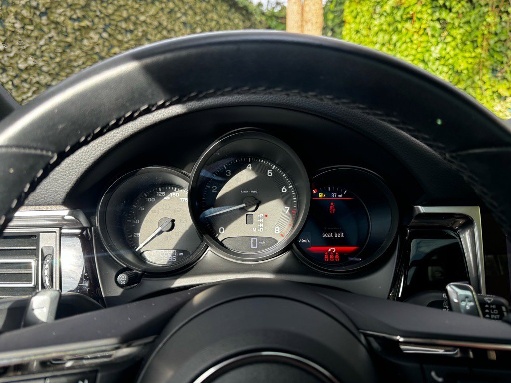 Used 2024 Porsche Macan image 14