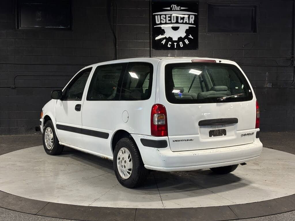 Used 1999 Chevrolet Venture image 2