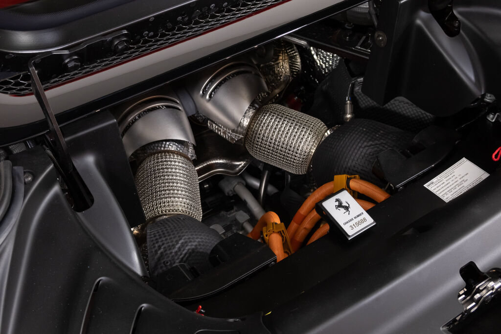 Used 2025 Ferrari 296 GTS RWD image 21