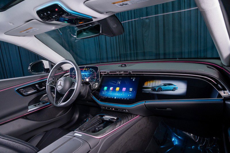 New 2025 Mercedes-Benz E 450 4MATIC All-Terrain Wagon image 4