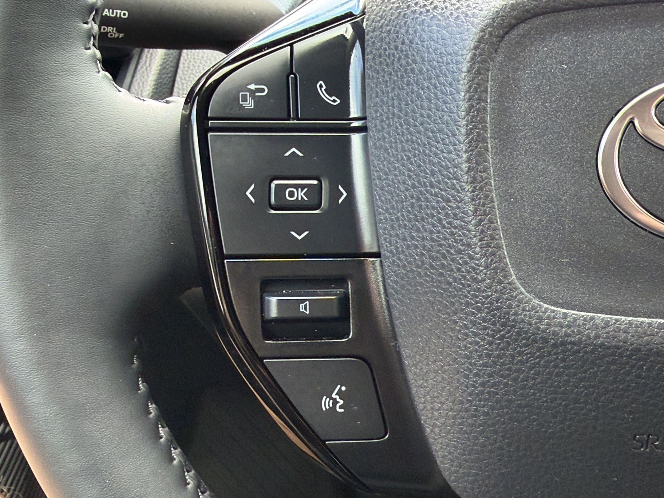 Used 2024 Toyota Prius Limited FWD image 16