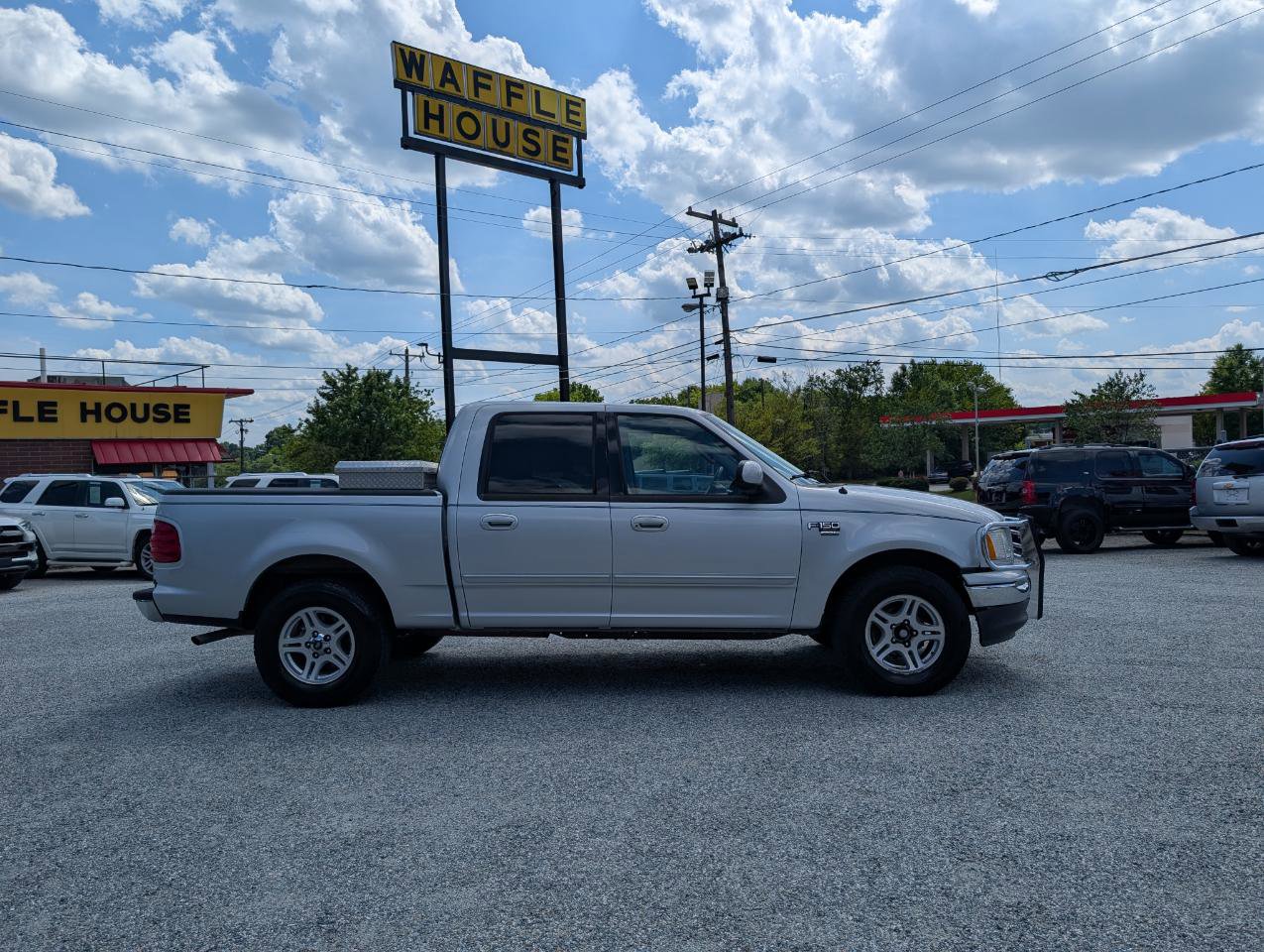 Used 2002 Ford F150 Lariat RWD image 4