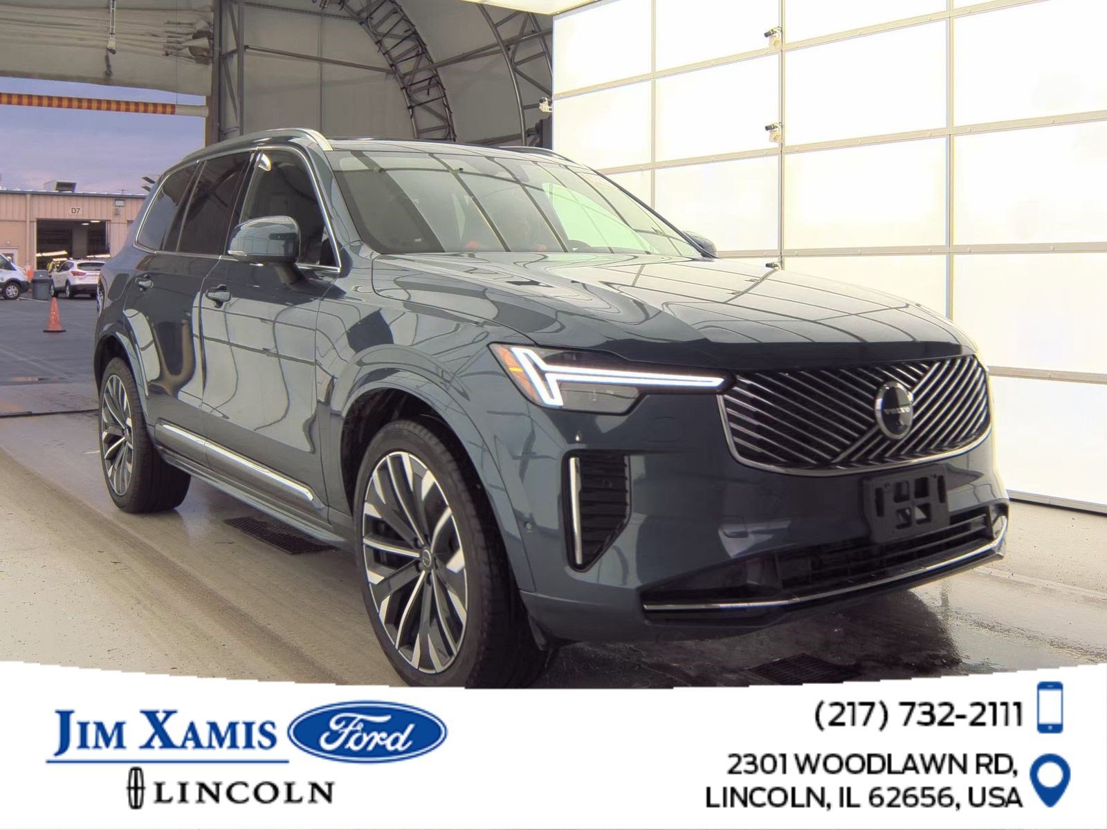 Used 2025 Volvo XC90 B6 Plus image 1