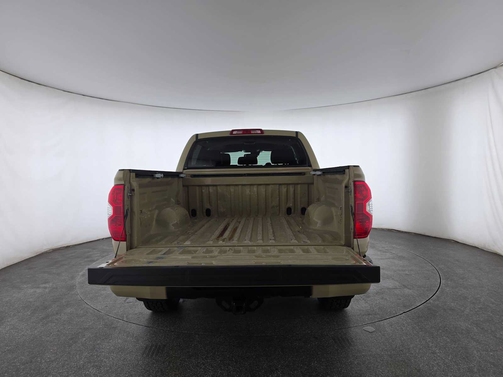 Used 2018 Toyota Tundra Limited w/ Limited Premium Package AWD/4WD image 14