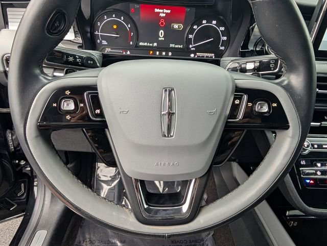 Used 2020 Lincoln Corsair FWD w/ Rear Removable Package Tray image 39