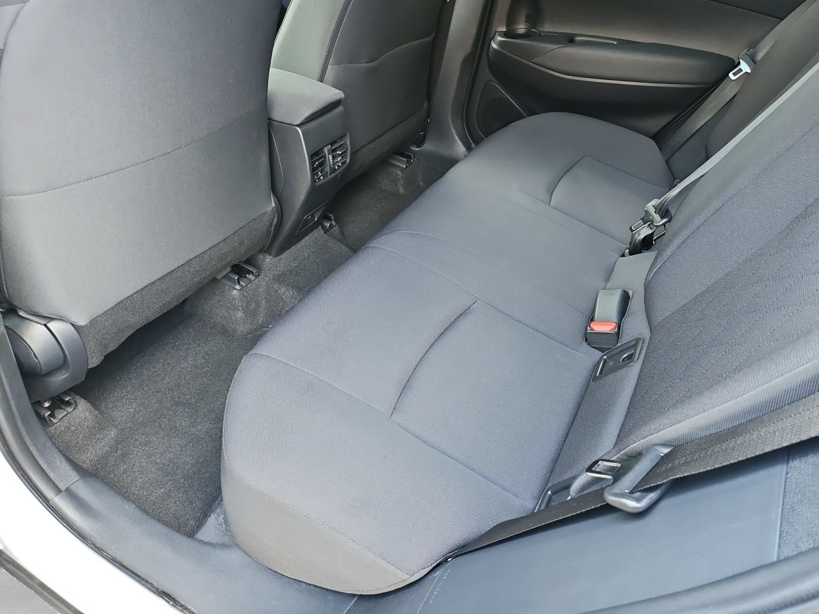 Used 2024 Toyota Corolla Cross LE w/ Moonroof Package FWD image 34