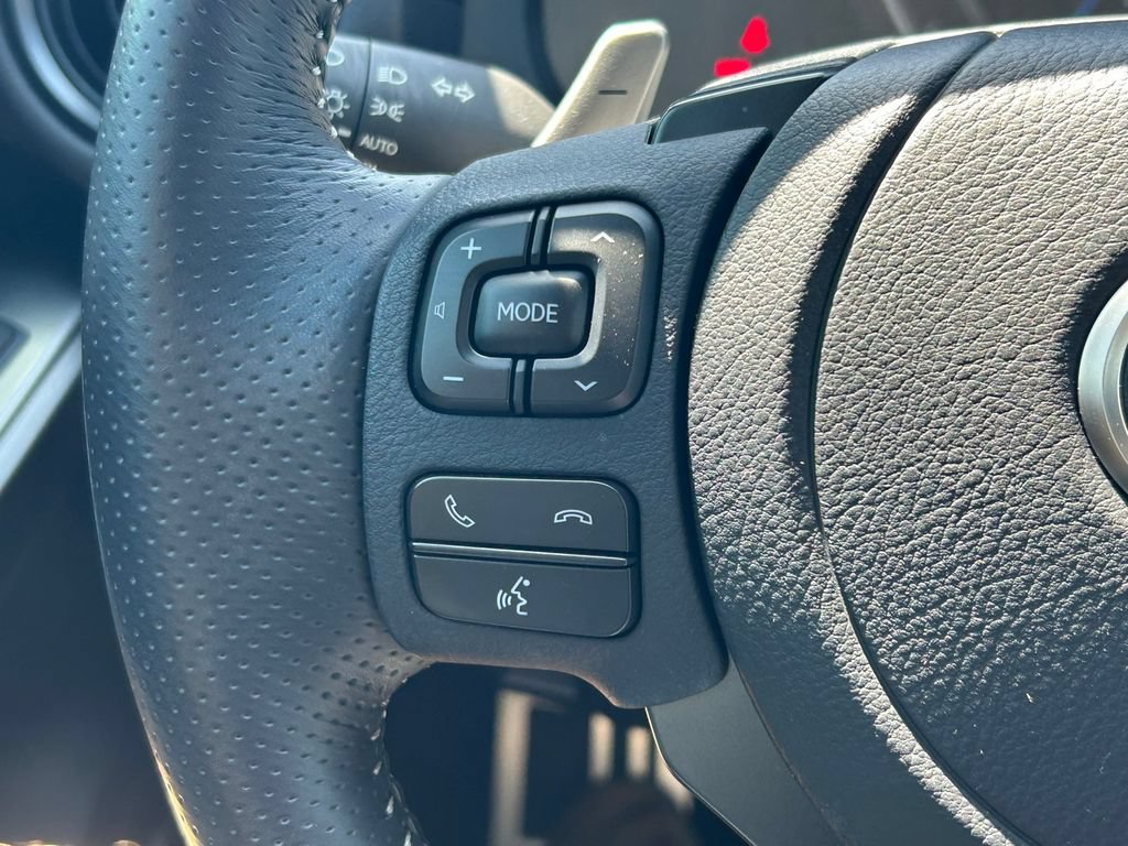 Used 2024 Lexus IS 500 RWD image 36