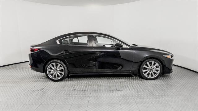 Used 2022 MAZDA MAZDA3 s image 9