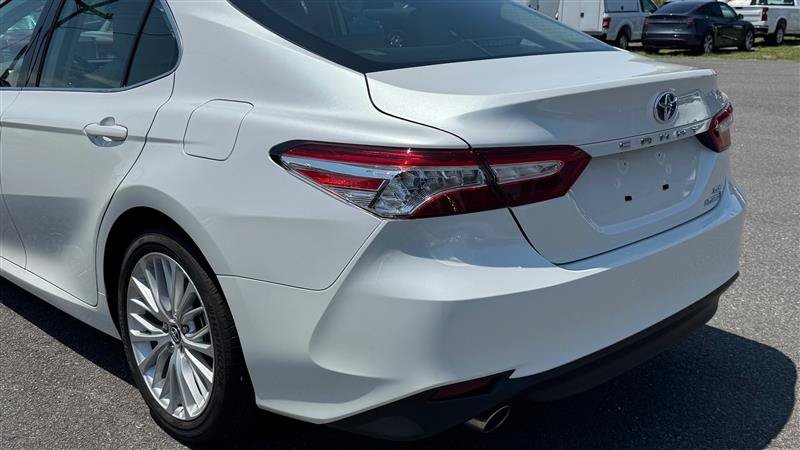 Used 2019 Toyota Camry XLE FWD image 14