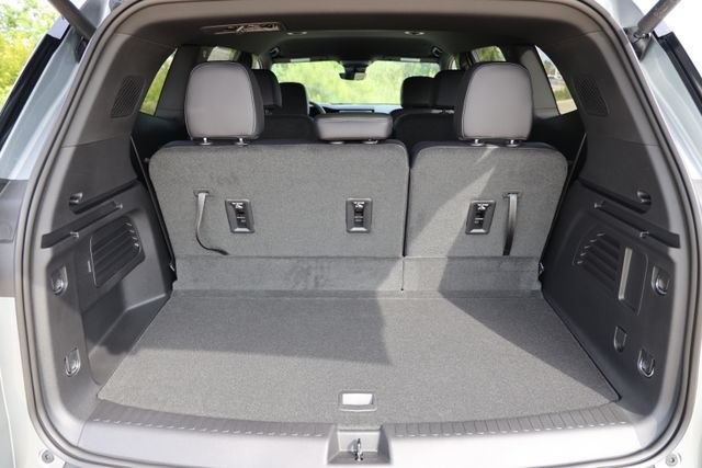New 2026 GMC Acadia Elevation w/ Elevation Premium Package FWD image 11
