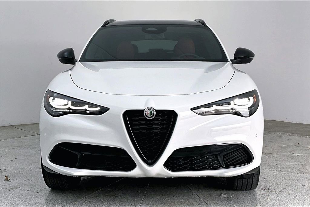 Used 2025 Alfa Romeo Stelvio Sprint w/ Veloce Package image 6