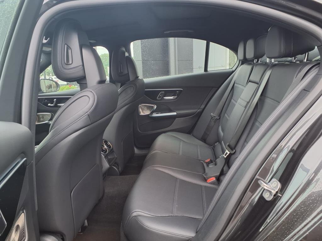 New 2025 Mercedes-Benz C 300 4MATIC Sedan image 16