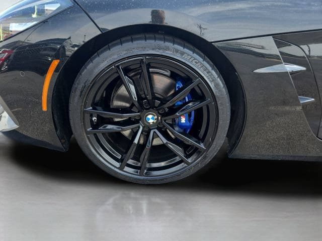 Used 2022 BMW Z4 M40i w/ Premium Package RWD image 32