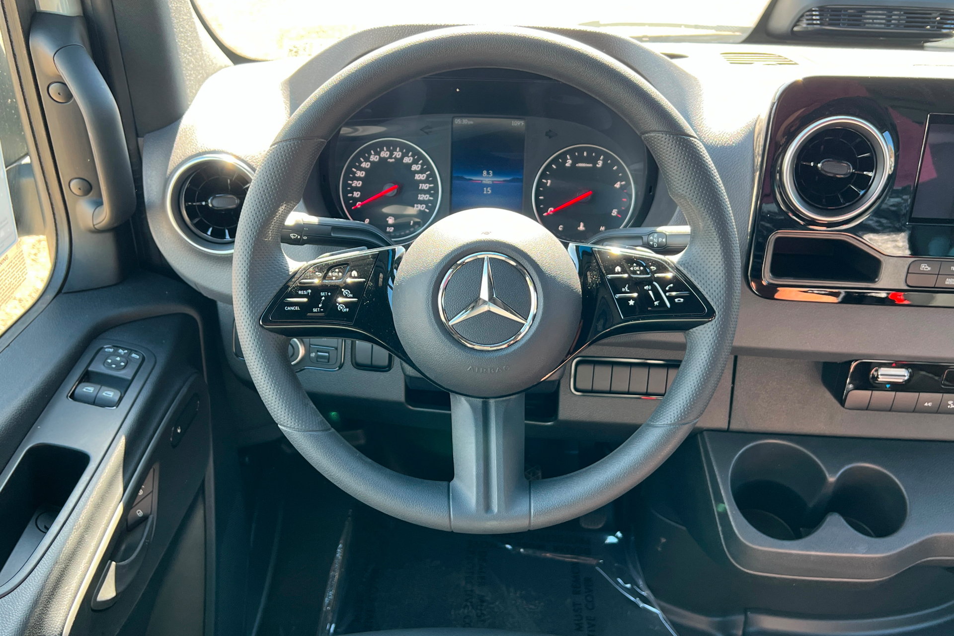 New 2025 Mercedes-Benz Sprinter 2500 image 9