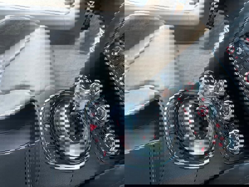 Used 2009 Audi R8 V8 w/ Enhanced Leather Pkg image 27