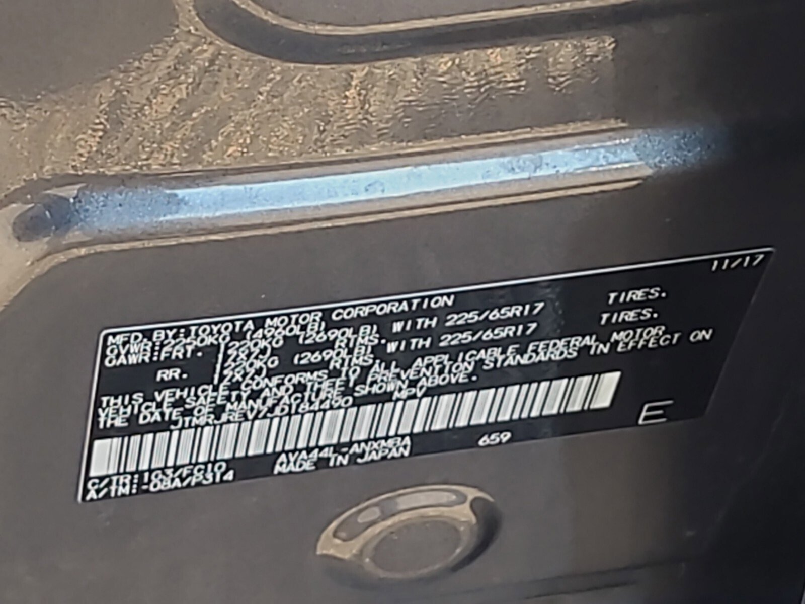 Certified 2018 Toyota RAV4 LE Plus image 33