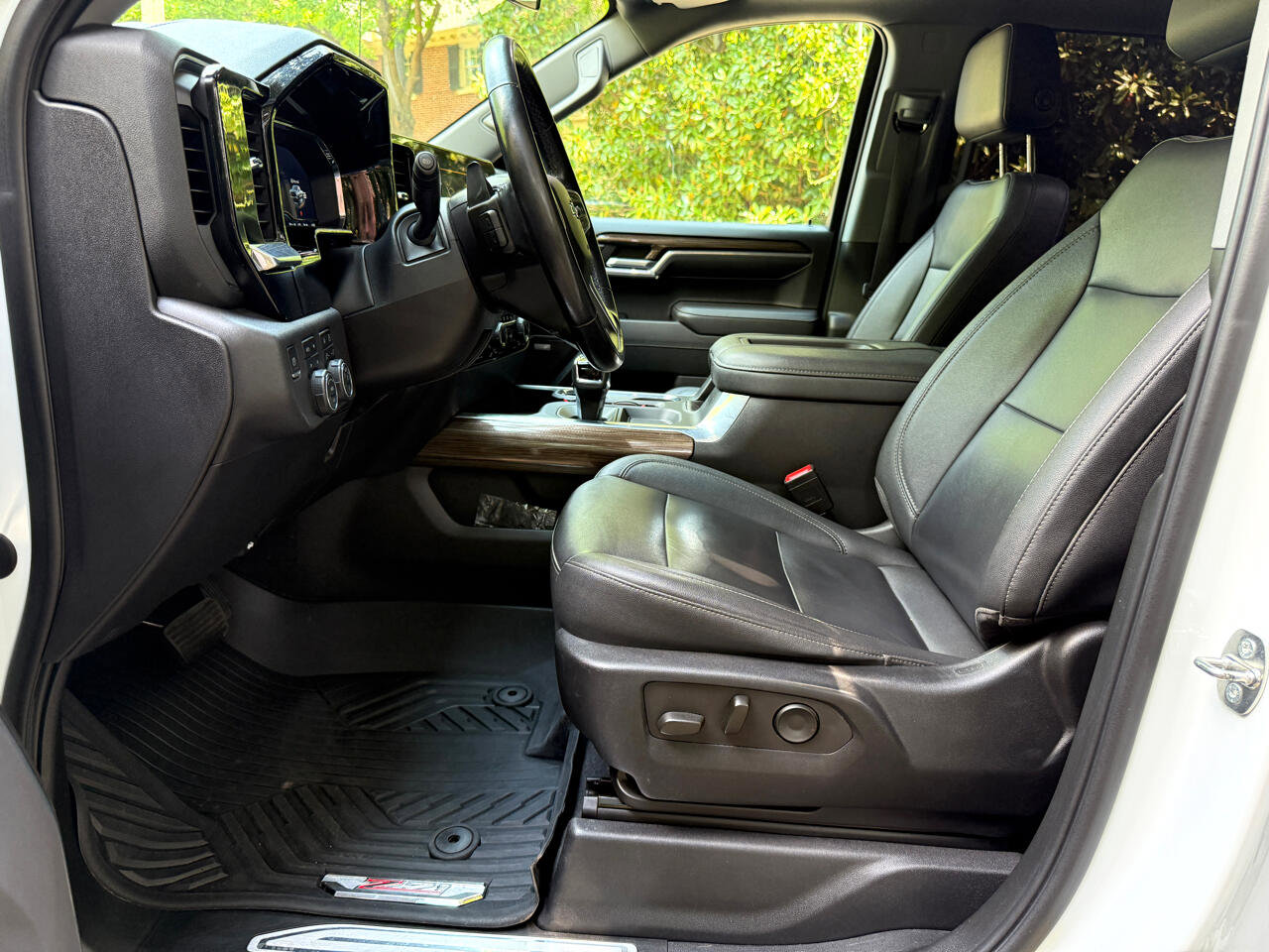 Used 2022 Chevrolet Silverado 1500 LT Trail Boss w/ LT Trail Boss Premium Package image 35