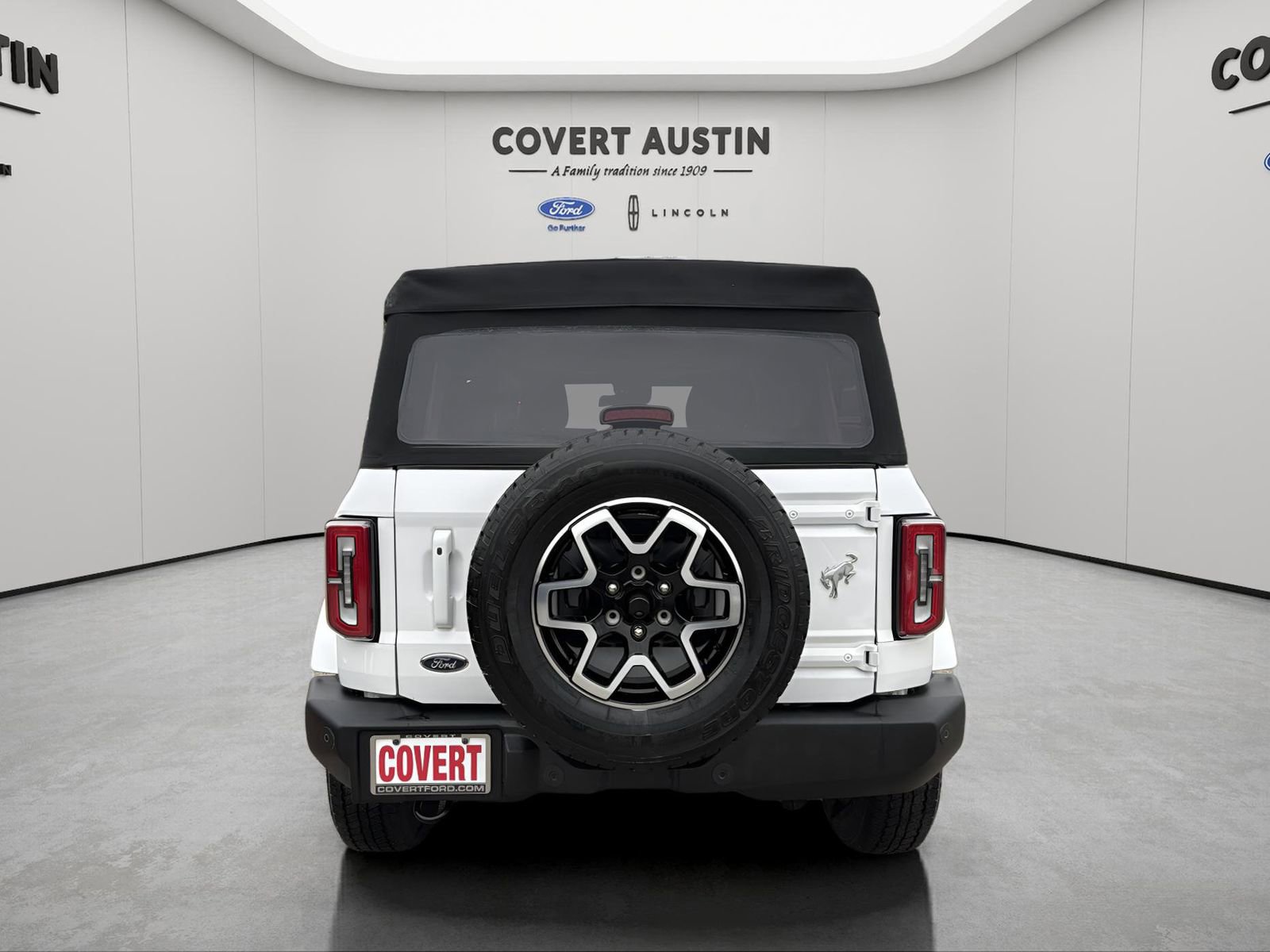 Used 2023 Ford Bronco Outer Banks image 4