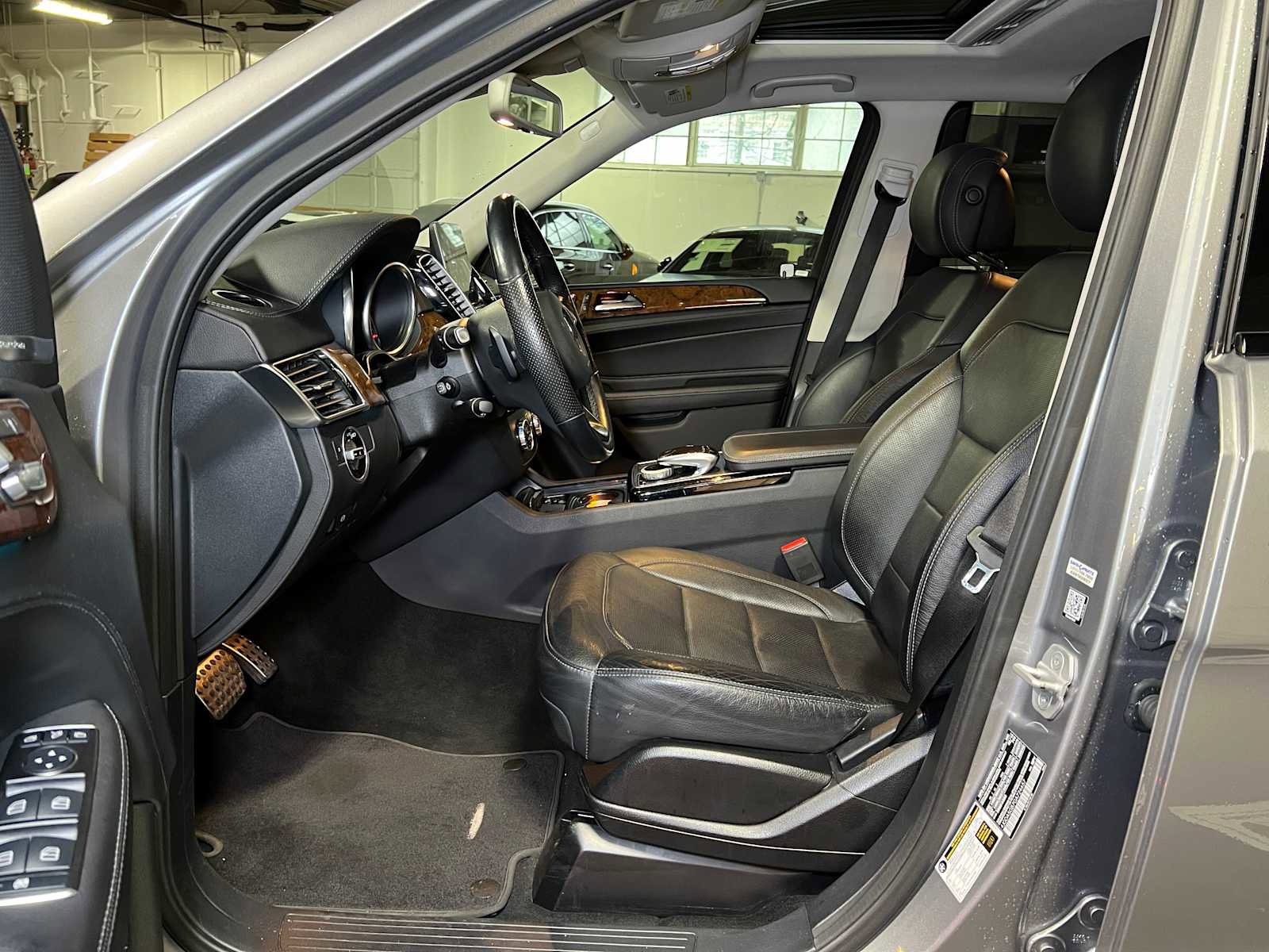 Used 2016 Mercedes-Benz GLE 400 4MATIC image 25