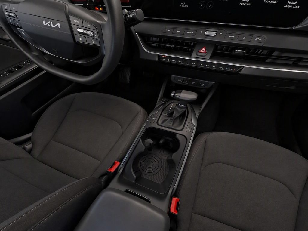 Certified 2025 Kia K4 FWD image 29