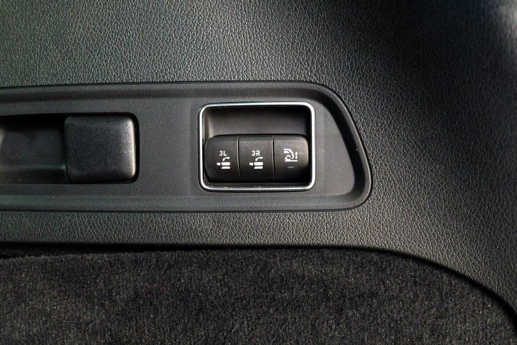 Used 2025 Mercedes-Benz GLS 450 4MATIC image 63