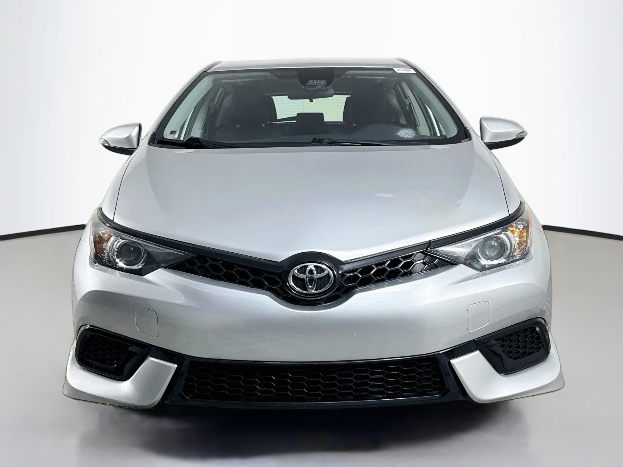 Used 2018 Toyota Corolla iM w/ All-Weather Mat Package FWD video 2