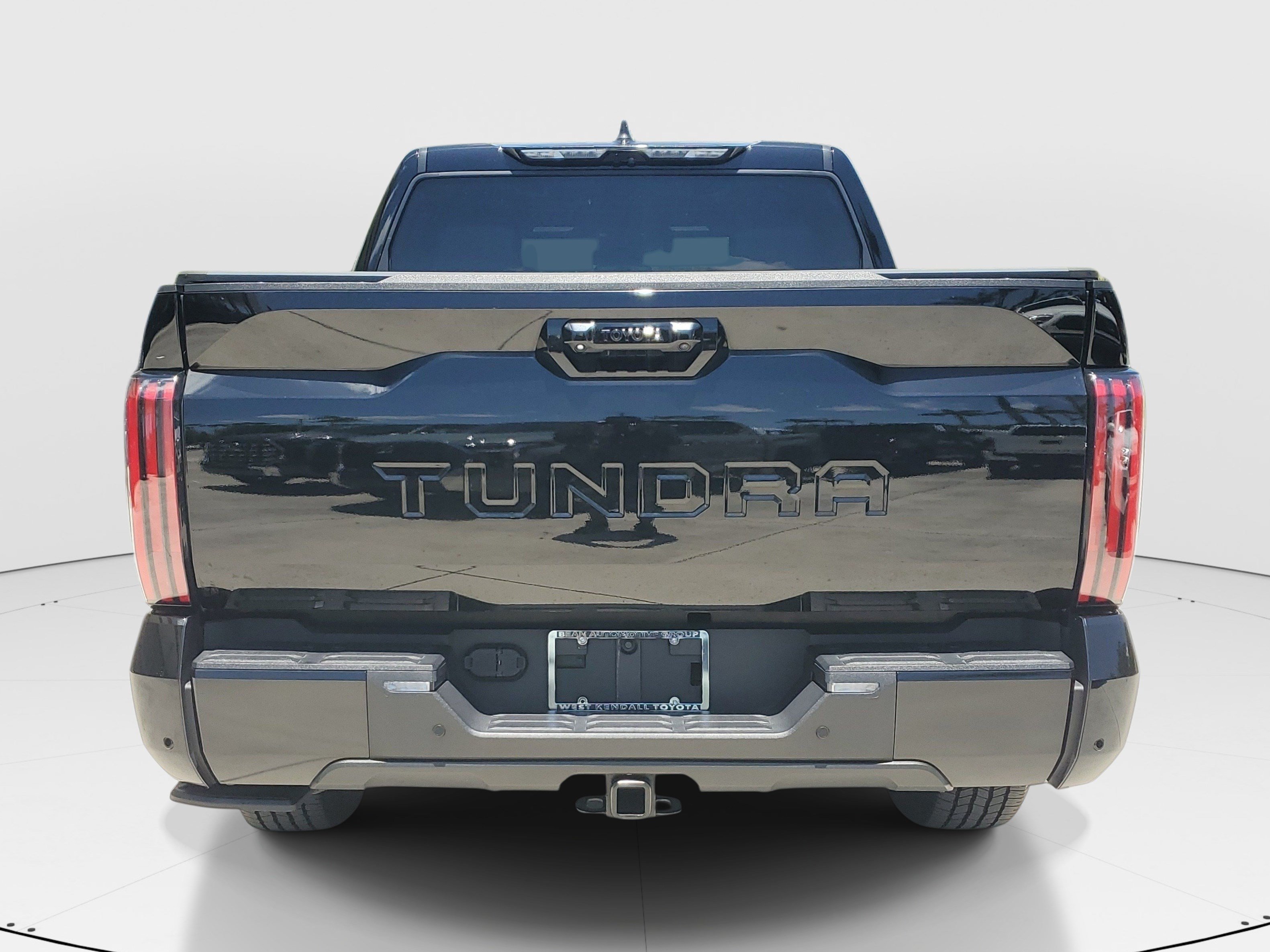 Used 2024 Toyota Tundra Platinum RWD image 5