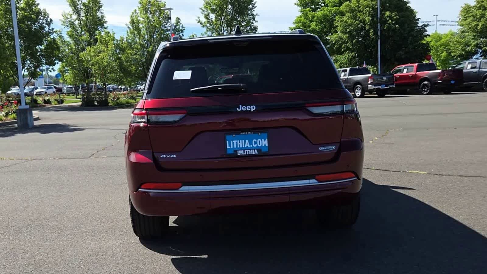 New 2026 Jeep Grand Cherokee Summit AWD/4WD image 7