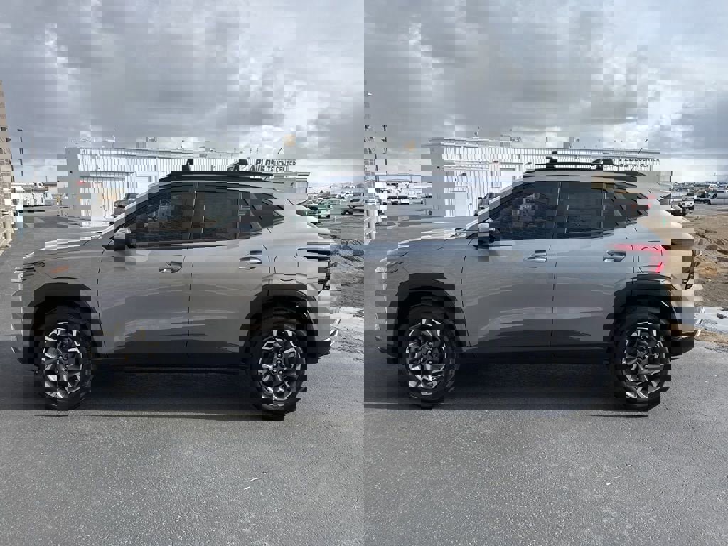 New 2026 Chevrolet Trax LT w/ Driver Confidence Package image 7