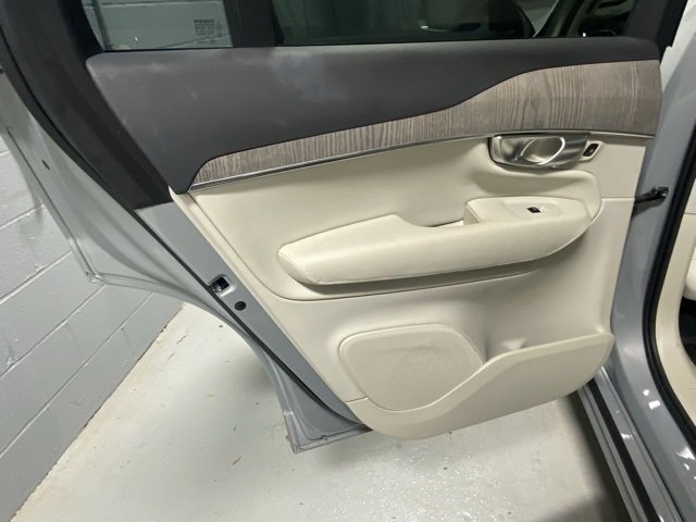 Used 2024 Volvo XC90 B6 Plus w/ Protection Package image 7
