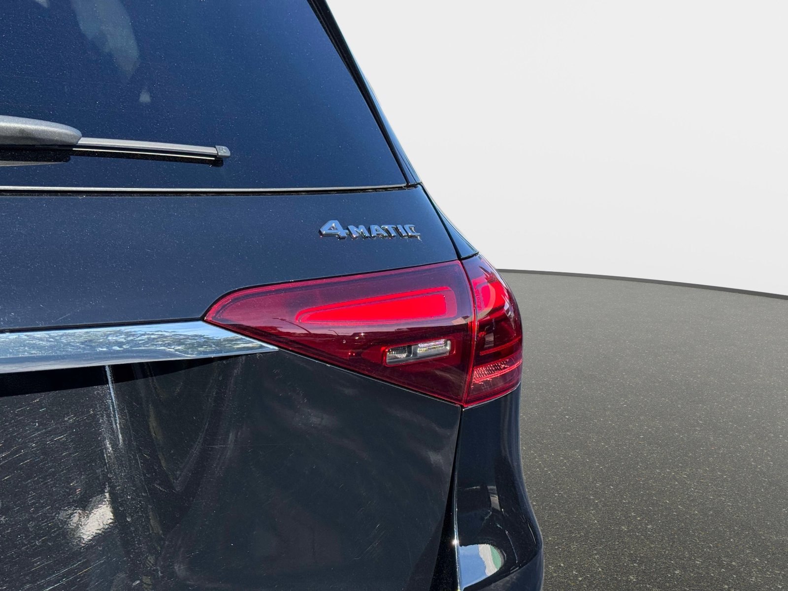 Used 2024 Mercedes-Benz GLE 350 4MATIC image 23