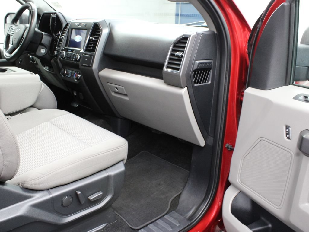Used 2019 Ford F150 XLT w/ Equipment Group 302A Luxury AWD/4WD image 33